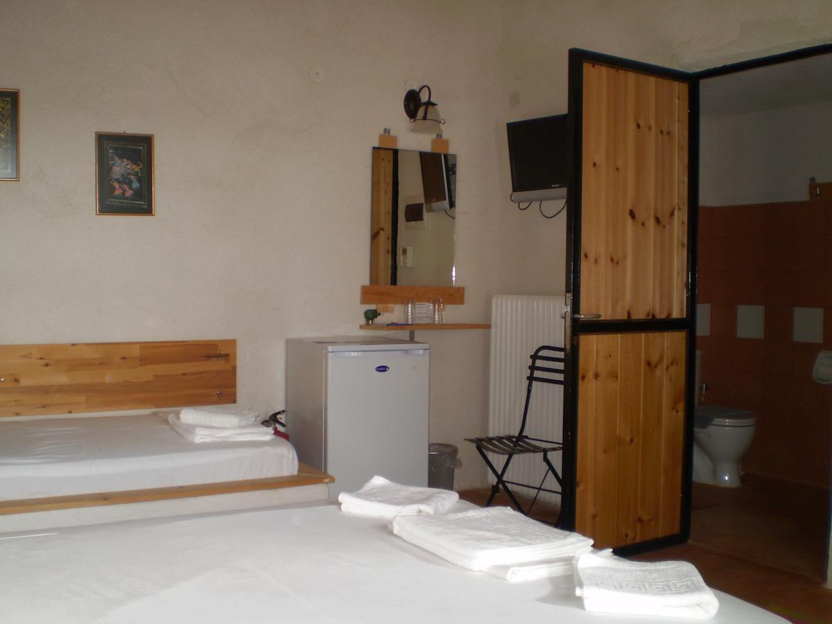 ホテル Arachovitika Kalivia Karyes 部屋 写真